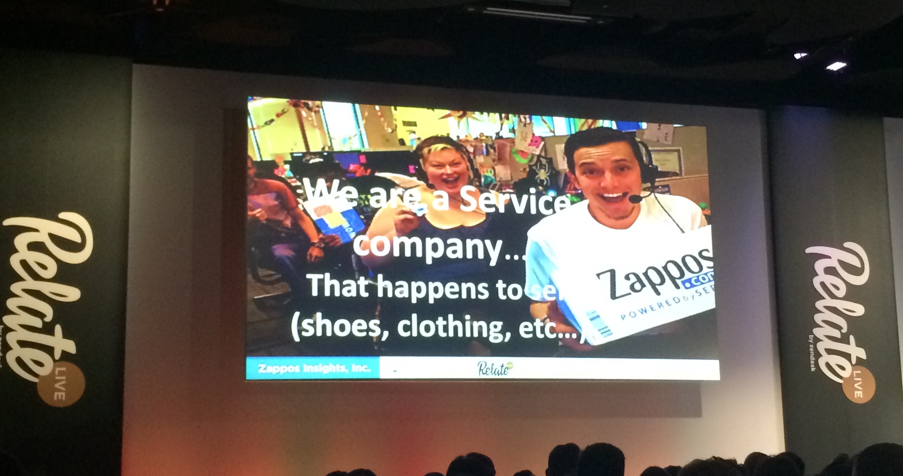 Uma frase que resume a cultura Zappos - Pluga